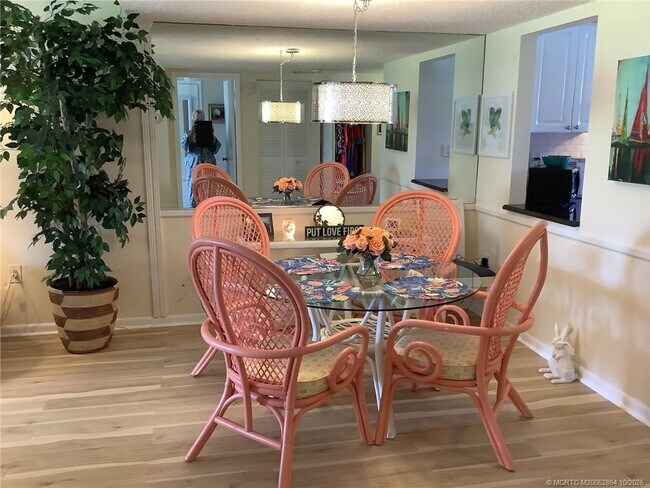 Building Photo - 5333 SE Miles Grant Rd