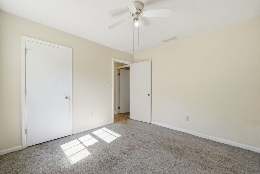 Building Photo - 305 Belmont Farms Dr