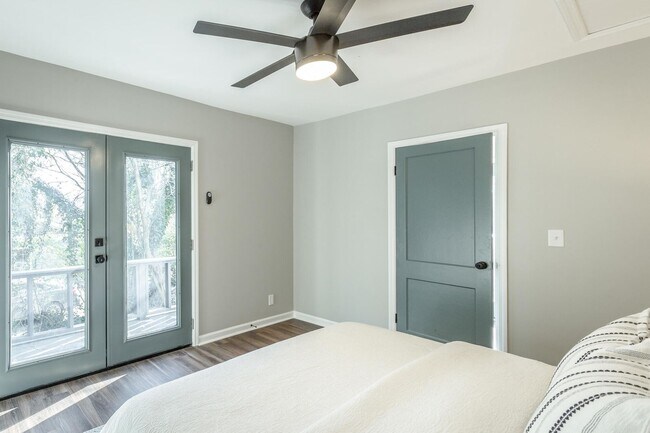 Master toward seating deck - 3474 Lockwood Cir