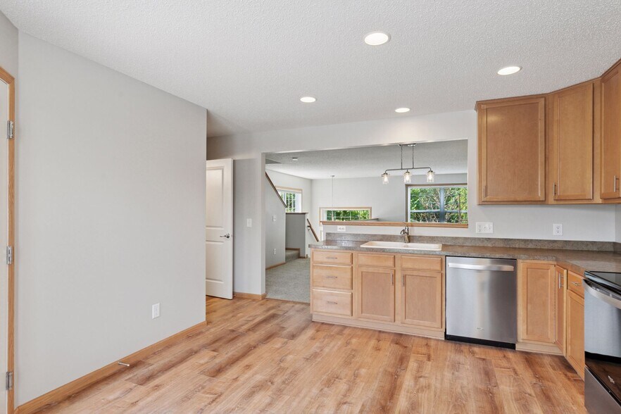 Building Photo - 15146 Fanning Dr N