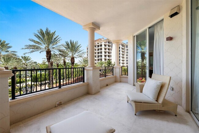 Building Photo - 7133 Fisher Island Dr
