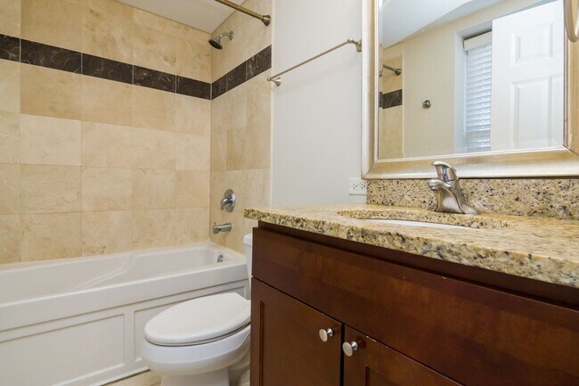 Building Photo - 6501 N Claremont Ave