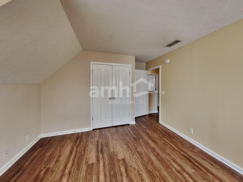 Building Photo - 2920 Bray Ct