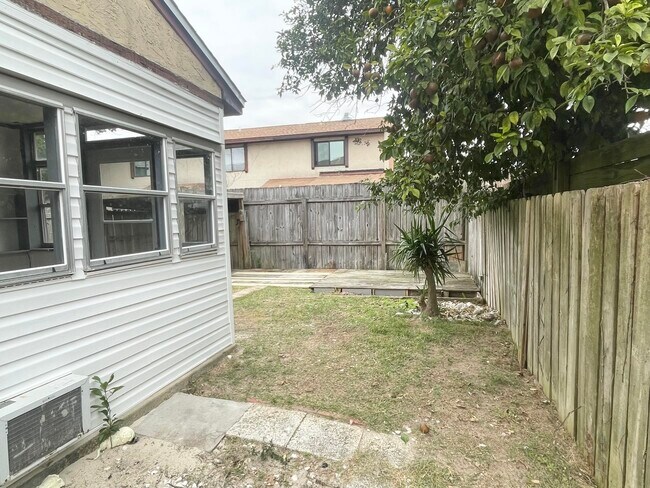 Building Photo - 710 Legion Dr