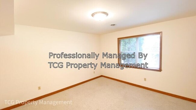 Building Photo - 2 Kiley Dr