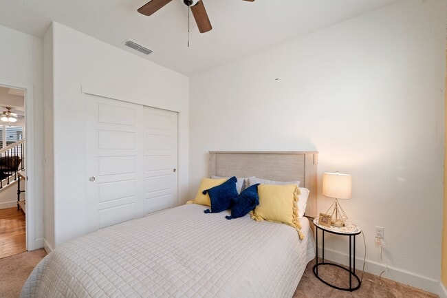 Building Photo - Gorgeous 4 Bedroom 3 bath in Northlake