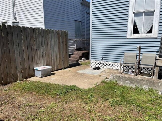 Building Photo - 2932 St Ann