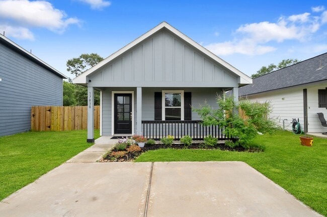 Building Photo - 17038 Marie Vlg Dr