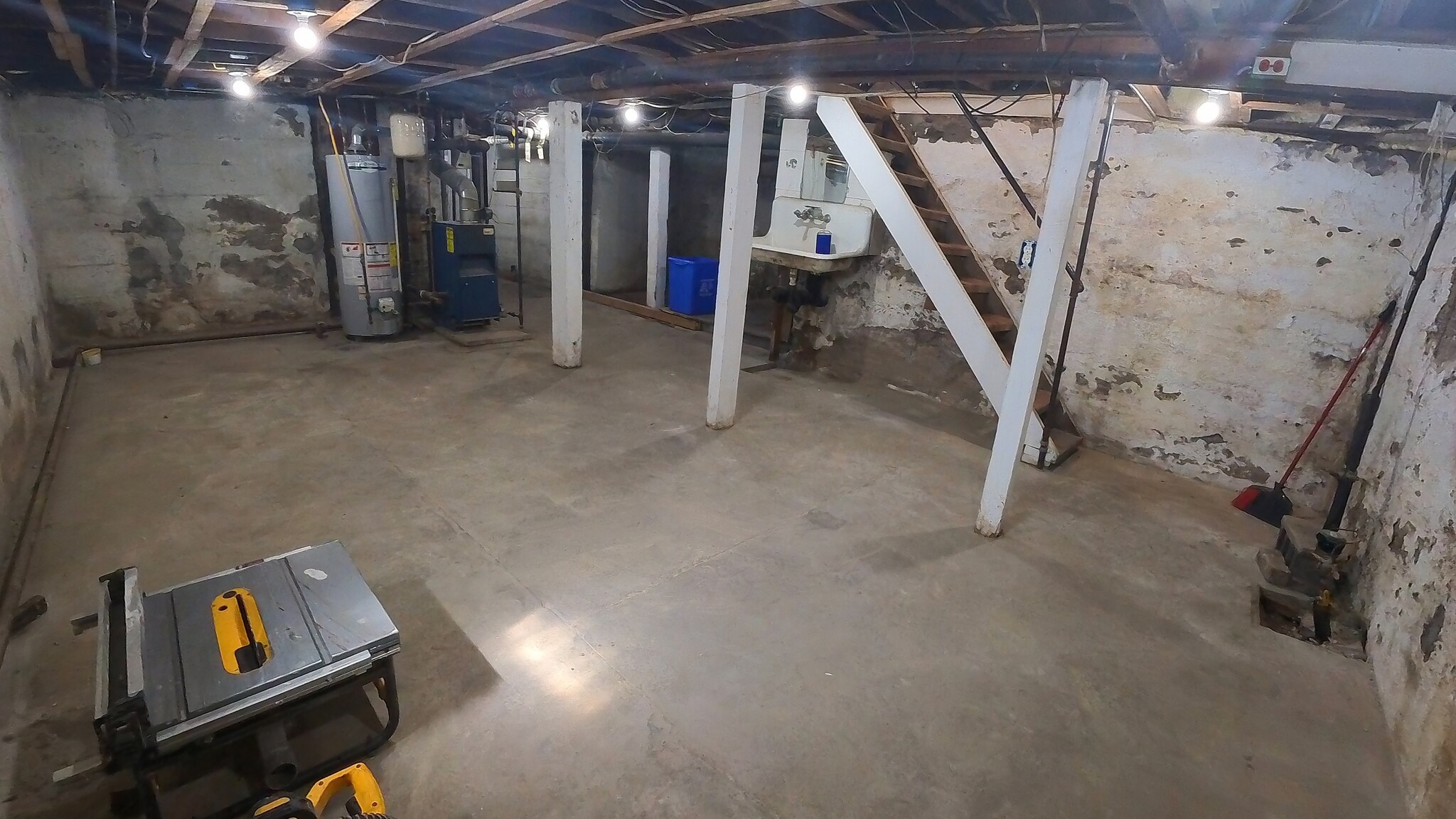 Basement - 637 E Grant St