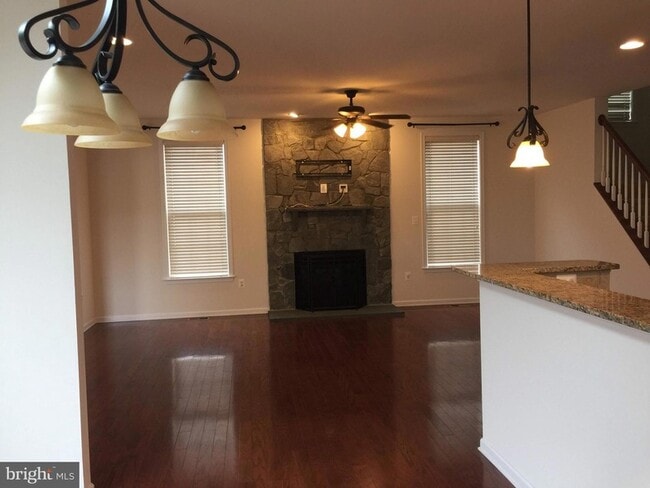 Building Photo - 43165 Barnstead Dr