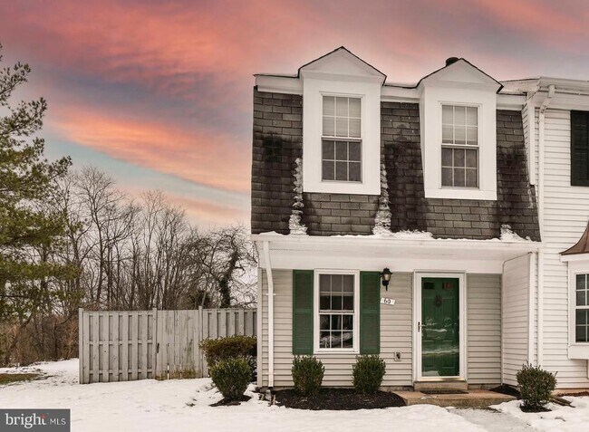 Building Photo - 60 Benton Ct