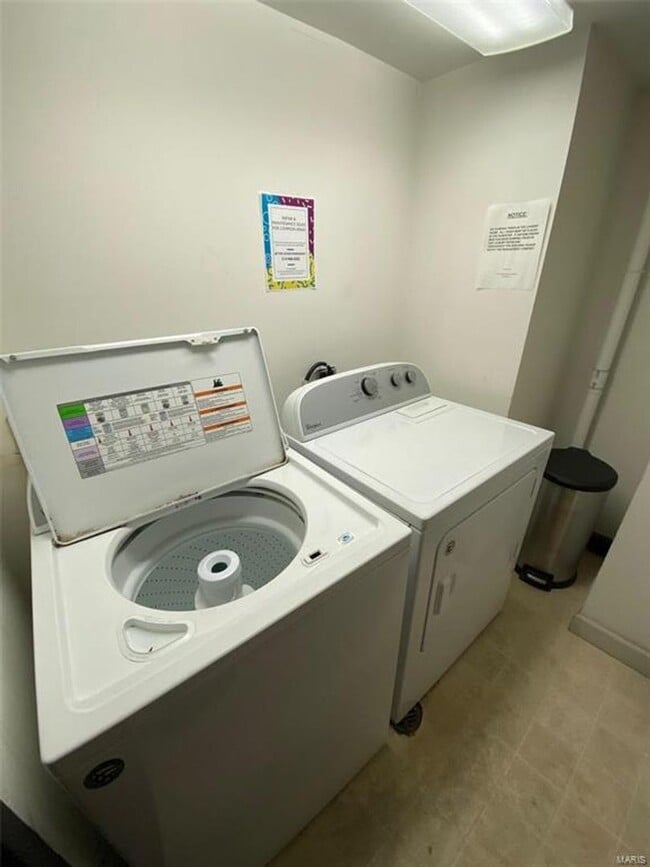 Building Photo - 5330 Pershing Ave