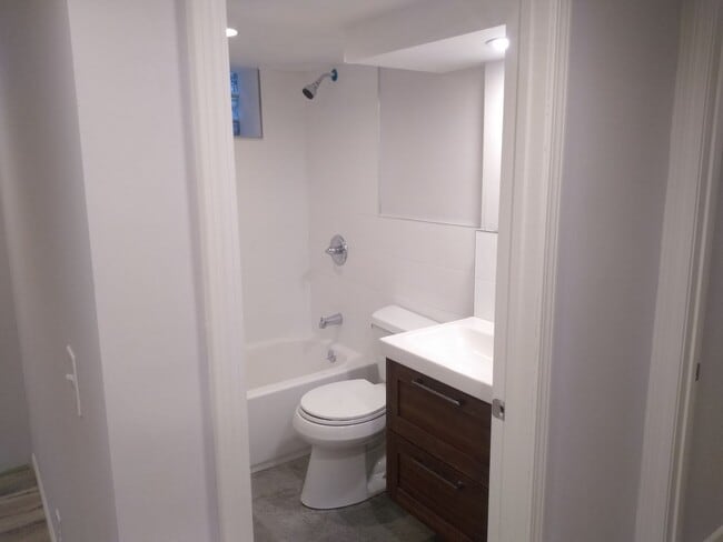 Building Photo - 3br/2ba Linden Hills Charmer - Great Location, Professional Management!