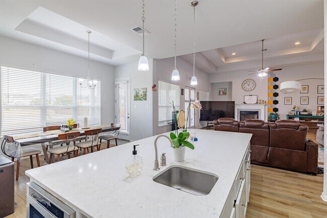 Building Photo - 1913 Equine Rd