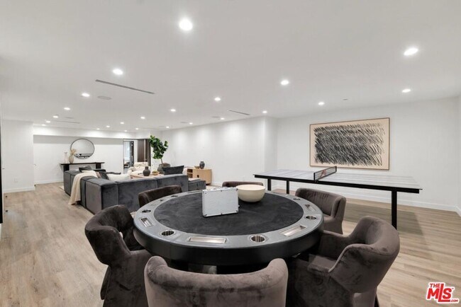 Building Photo - 3116 Elvido Dr