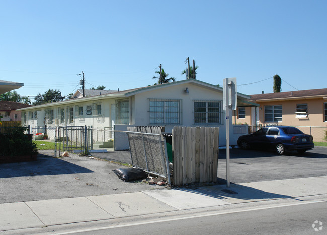 Building Photo - 3050 West Flagler ST