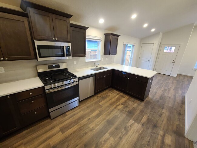 Building Photo - Single Level 3 Bed/2 Bath in NW Redmond - Upas Avenue