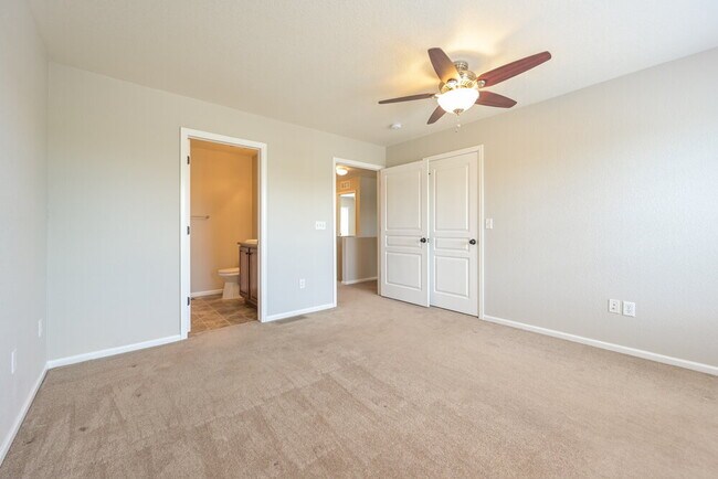 Building Photo - 2355 Coach House Loop