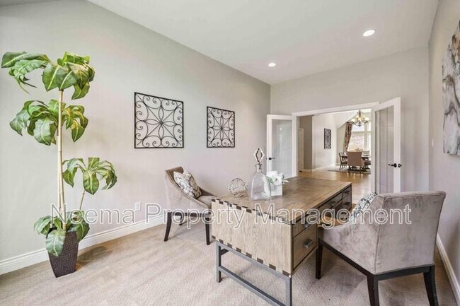 Building Photo - 2423 Rosillos Peak Dr