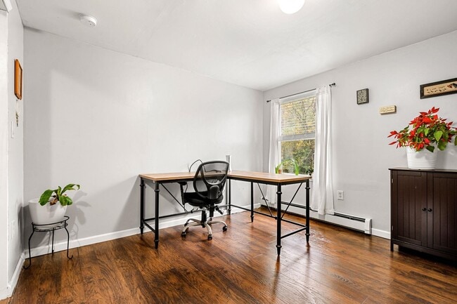 Building Photo - 368 Chesham Rd
