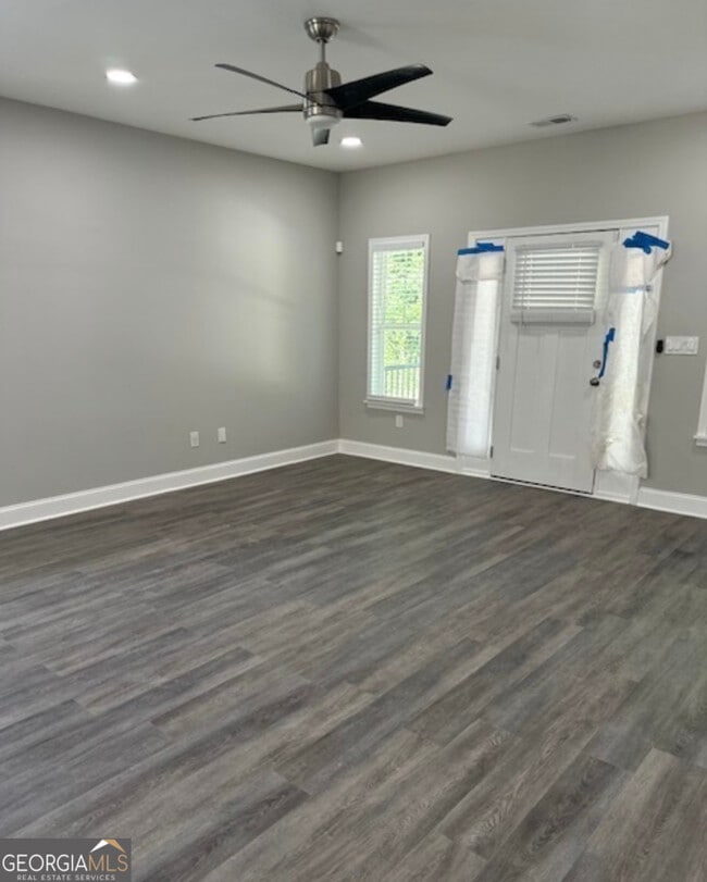 Building Photo - 222 Taylor Cir