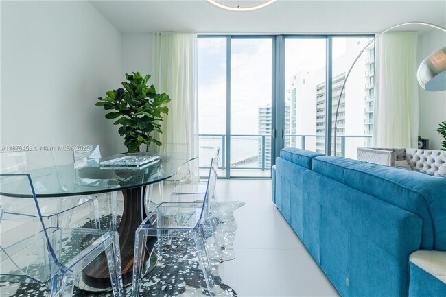 Building Photo - 501 NE 31st St