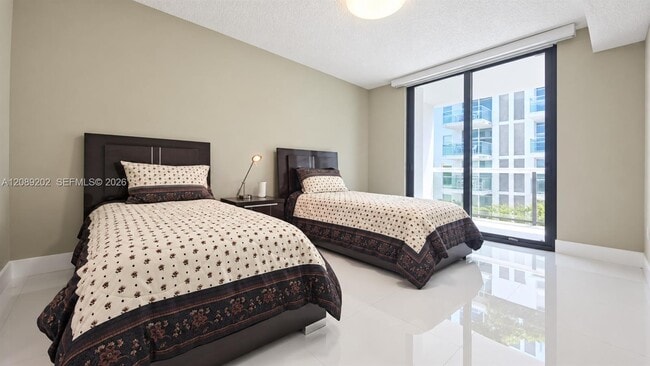 Building Photo - 9455 Collins Ave