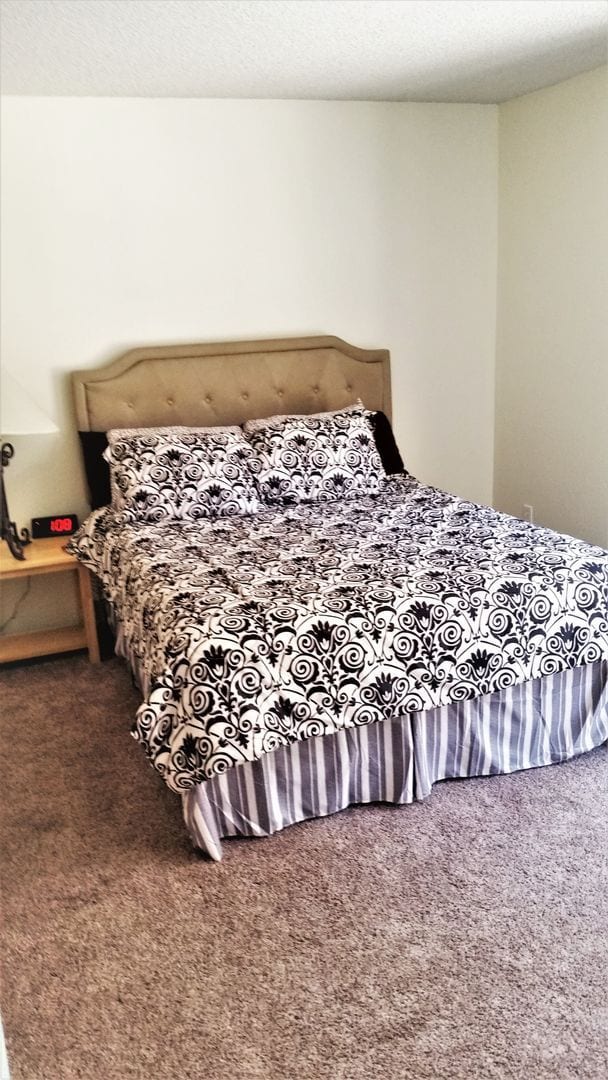 Building Photo - Charming Fully Furnished 2 Bed, 2 Bath Con...