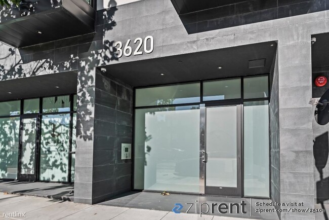 Building Photo - 1 br, 1 bath Condo - 3620 Cesar Chavez St,...