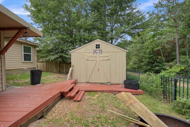 Building Photo - 7527 Fettle Ln