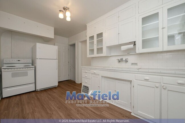 Building Photo - Sugar House Bungalow 2 BD 1 BA 1GA