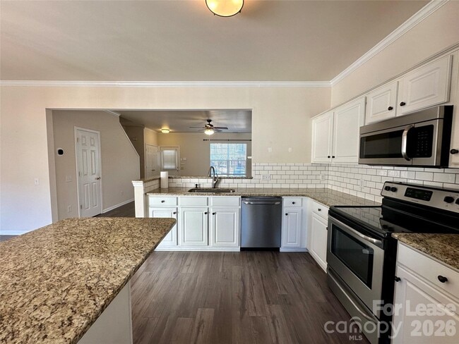 Building Photo - 6836 Rothchild Dr