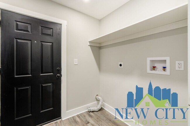 Building Photo - WAIVED $100 ADMIN FEE CALL TODAY!  Newly U...