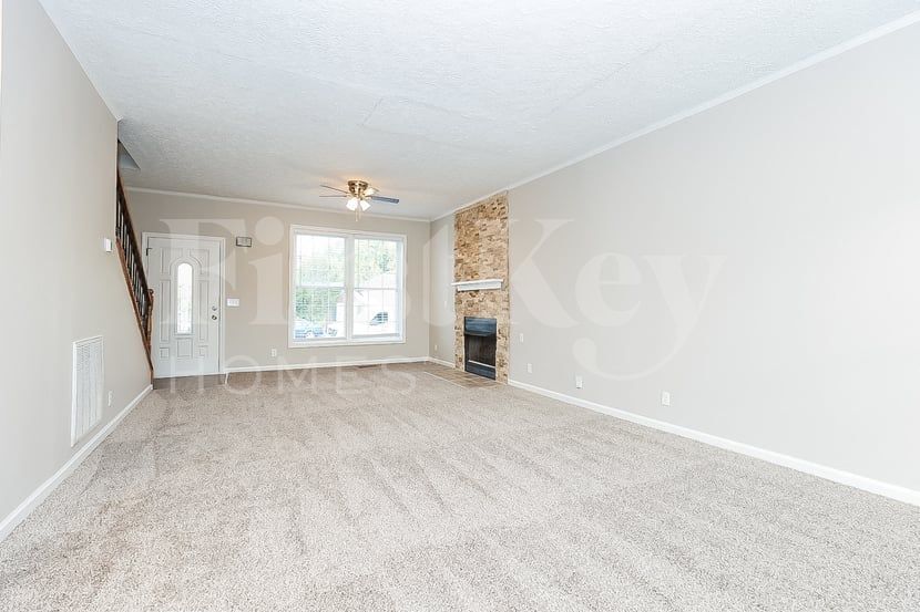 Building Photo - 1629 Comanche Run