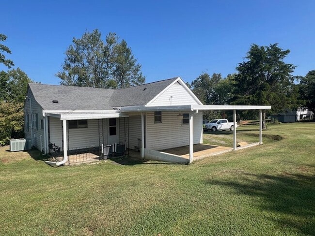 Building Photo - 818 Ridge Rd