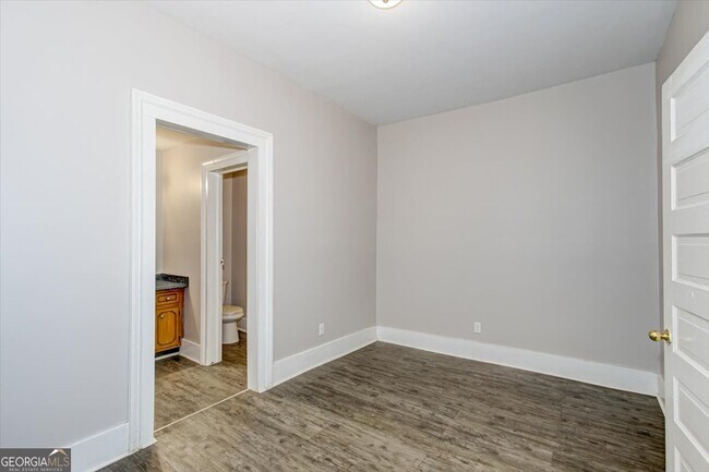 Building Photo - 107 Ellis St