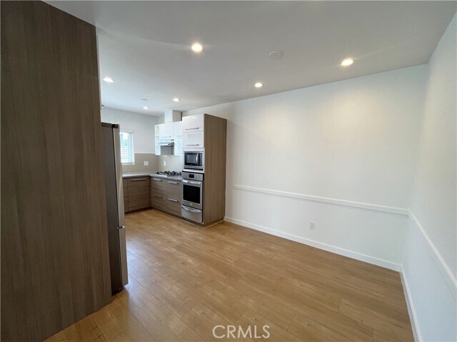 Building Photo - 8304 Clinton Ave