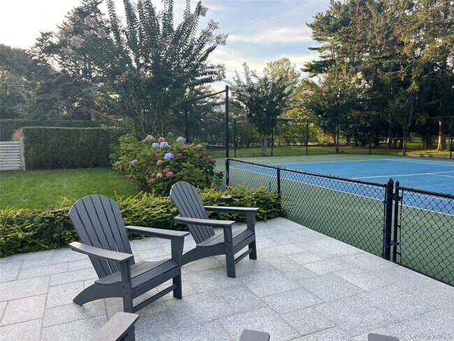 Building Photo - 8 Shore Rd