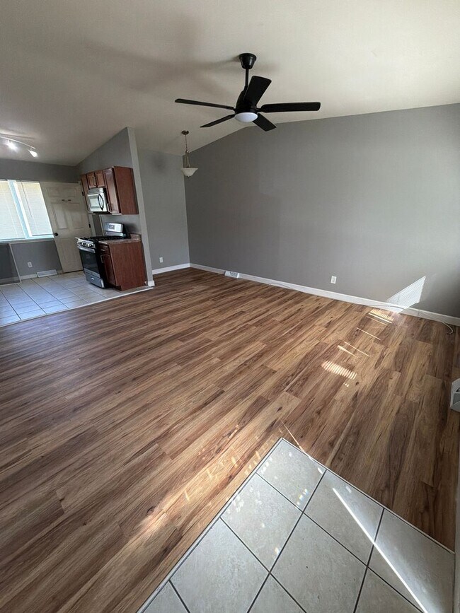 Building Photo - 9723 Portage Dr