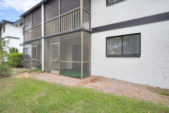 Building Photo - 503 Windsong Cir