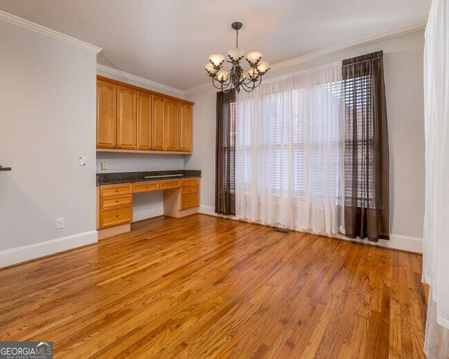 Building Photo - 9445 Stoney Ridge Ln