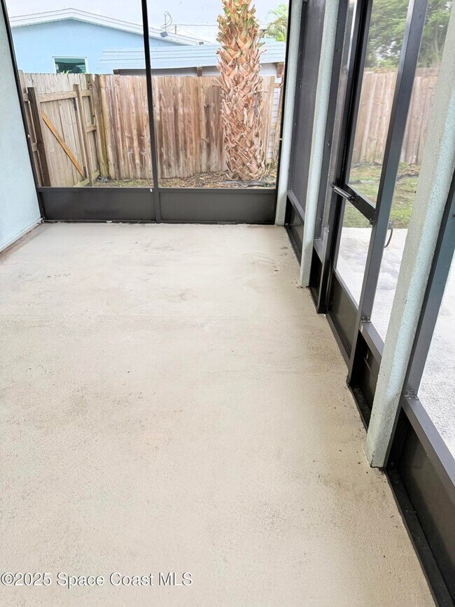 Building Photo - 320 Duet Ave