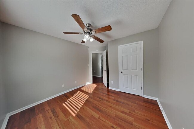 Building Photo - 1050 Augusta Woods Dr