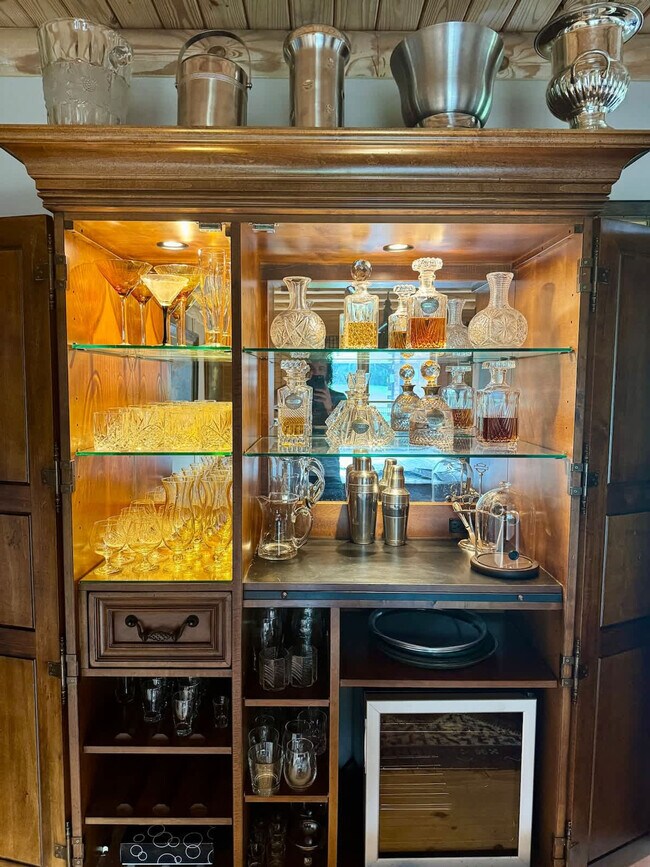 Building Photo - 7223 Ferry Rd