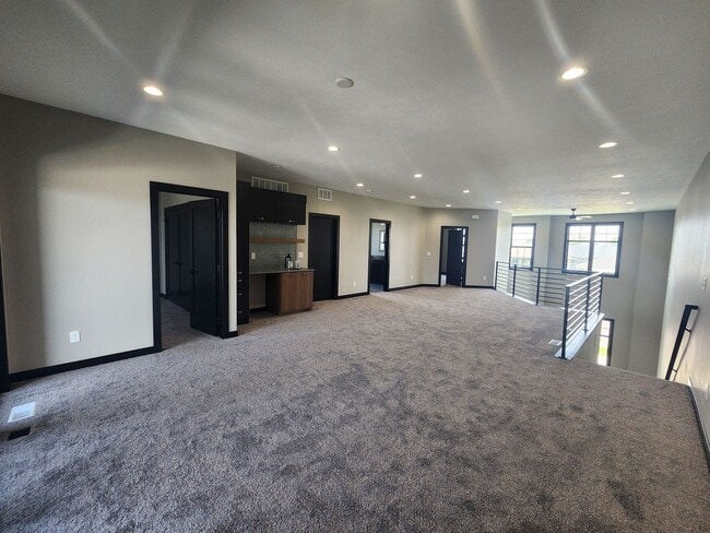 Building Photo - Brand New Townhomes!