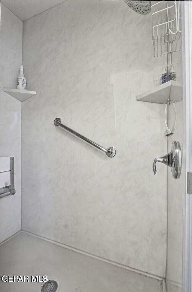 Building Photo - 10720 Sugarland Dr