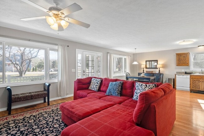 Building Photo - 3-Bedroom in Town of Farmville with One-Le...