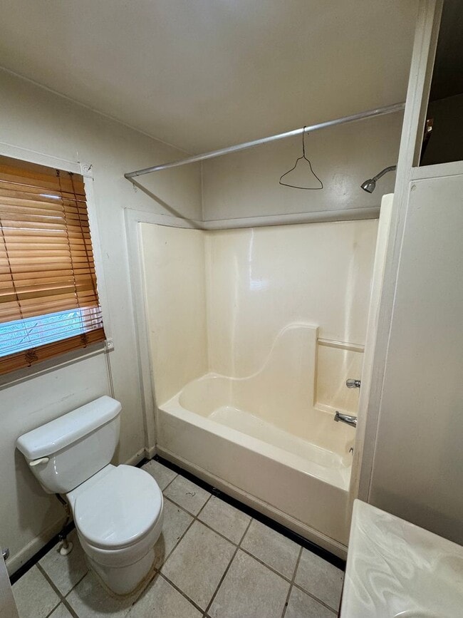 Building Photo - 2/1 Duplex in Shelby, NC