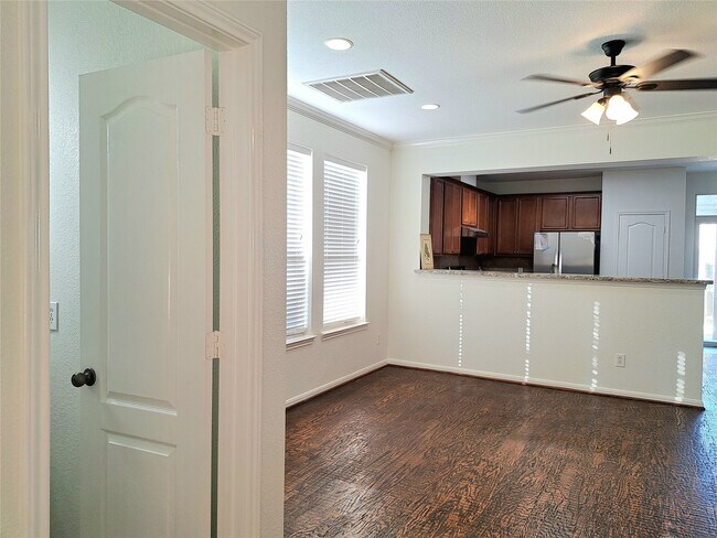 Building Photo - 13134 Stratford Skies Ln