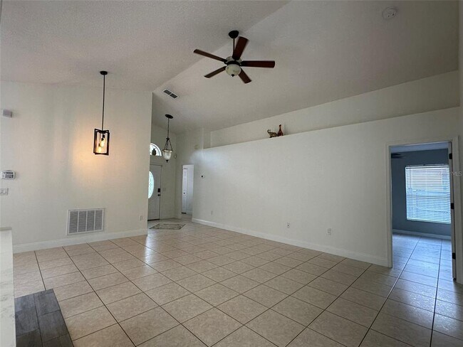 Building Photo - 10707 Flycast Cir